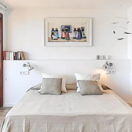 Stunning In With 3 Bedrooms, Wifi And Outdoor Swimming Pool Tossa de Mar
