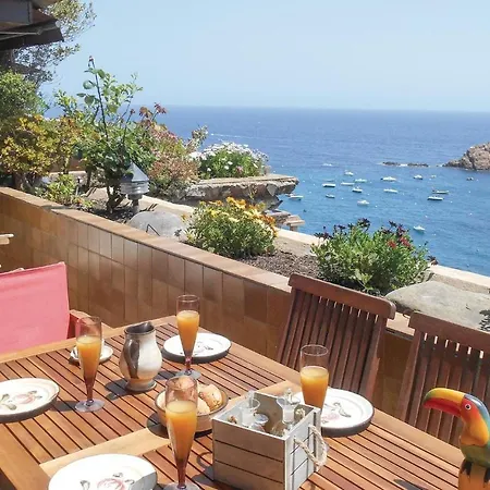 Stunning In With 3 Bedrooms, Wifi And Outdoor Swimming Pool Apartment