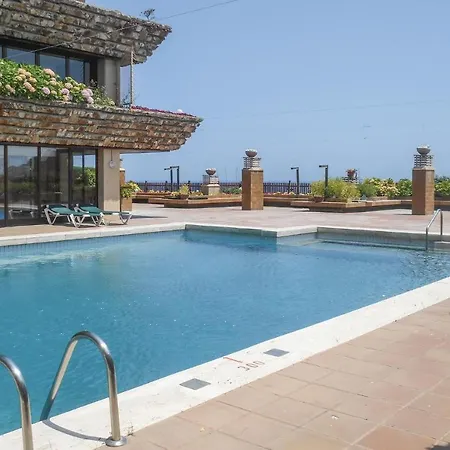 Stunning In With 3 Bedrooms, Wifi And Outdoor Swimming Pool Tossa de Mar