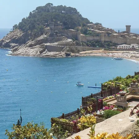 Apartment Stunning In With 3 Bedrooms, Wifi And Outdoor Swimming Pool